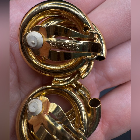 LOT 1222 Givenchy 18K gold plated clip on earrings - Picture 4 of 7